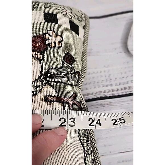 Coco Dowley Tapestry Snowman Winter Christmas Pillow In Excellent Condition - Picture 16 of 16